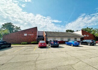 Plus de détails pour 2001-2011 Round Barn Rd, Champaign, IL - Bureau à louer