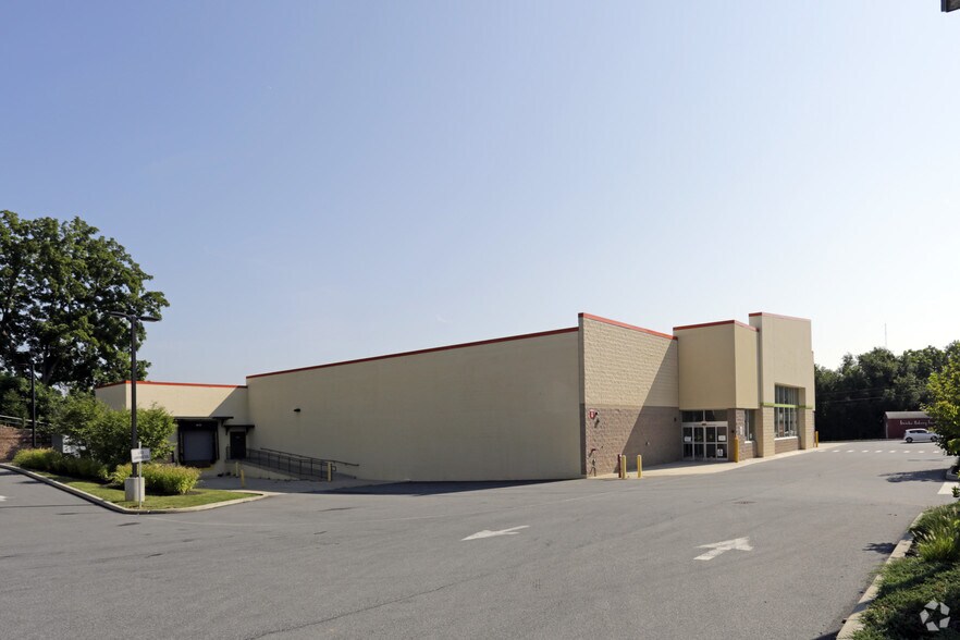 719 Stefko Blvd, Bethlehem, PA à louer - Photo de l’immeuble – Image 3 sur 6