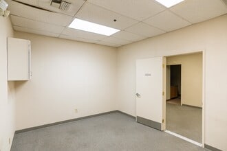 401 Lesher Dr, Merced, CA à louer Photo intérieure– Image 2 sur 10