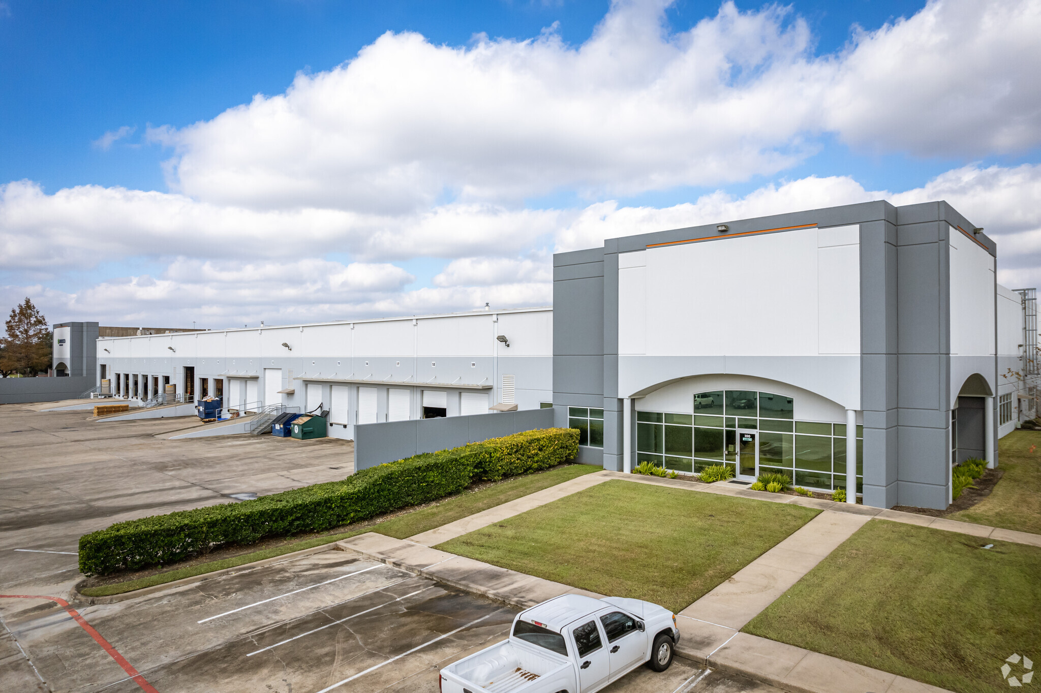 10650 W Airport Blvd, Stafford, TX à louer Photo principale– Image 1 sur 7
