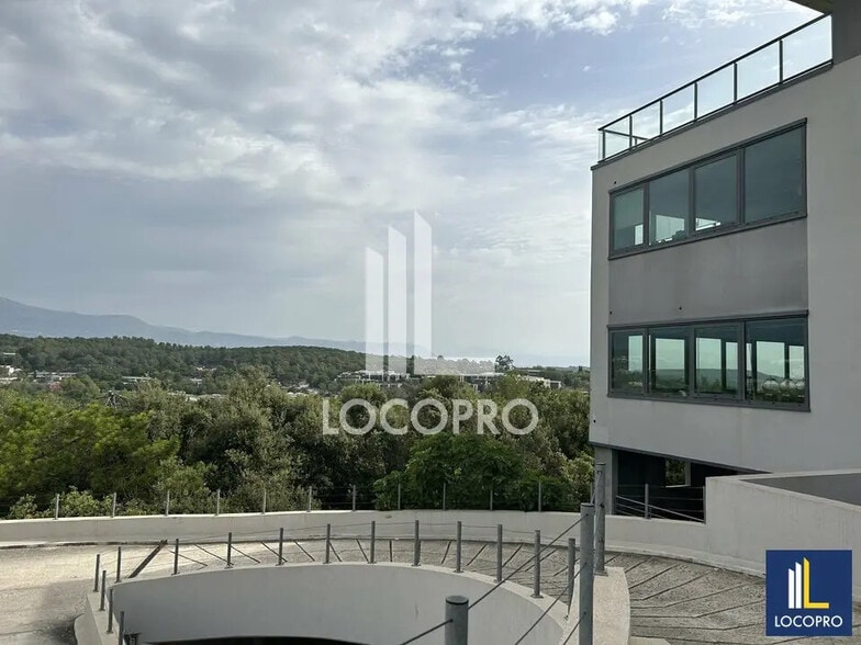 Bureau dans Valbonne à louer - Photo de l’immeuble – Image 2 sur 10
