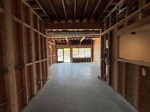 5030-5036 Carpinteria Ave, Carpinteria, CA à louer Photo de la construction– Image 2 sur 5