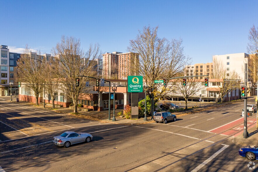 431 NE Multnomah St, Portland, OR à vendre - Photo principale – Image 1 sur 5