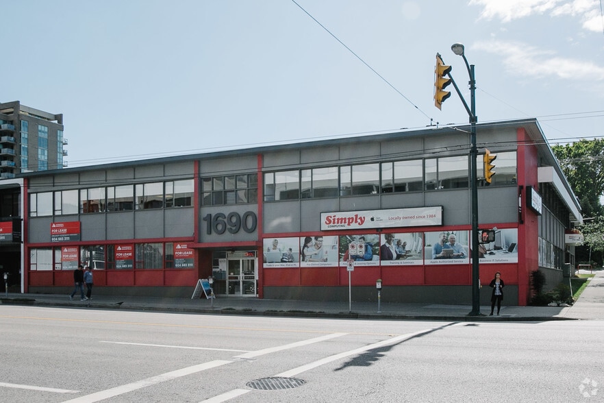 1690 W Broadway, Vancouver, BC à louer - Photo principale – Image 1 sur 12