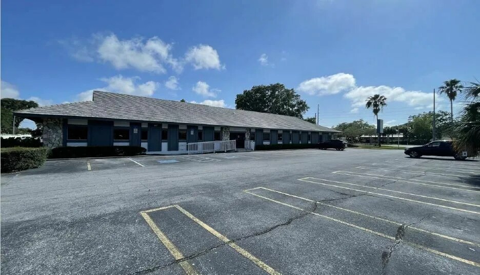 3301 66th St N, Saint Petersburg, FL à louer - Photo de l’immeuble – Image 2 sur 8