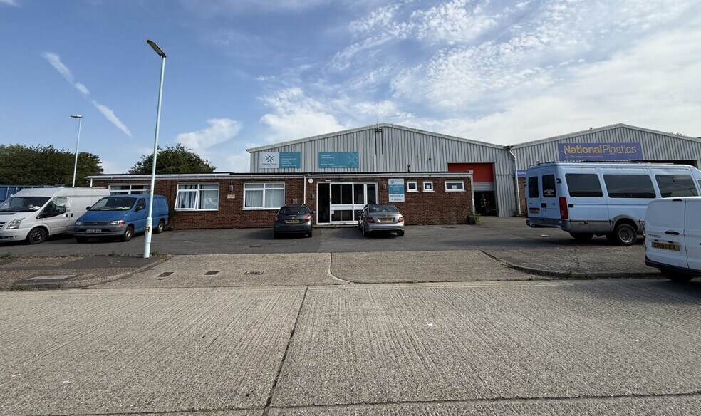 Unit 1 Easting Close, Worthing à louer - Photo de l’immeuble – Image 2 sur 19