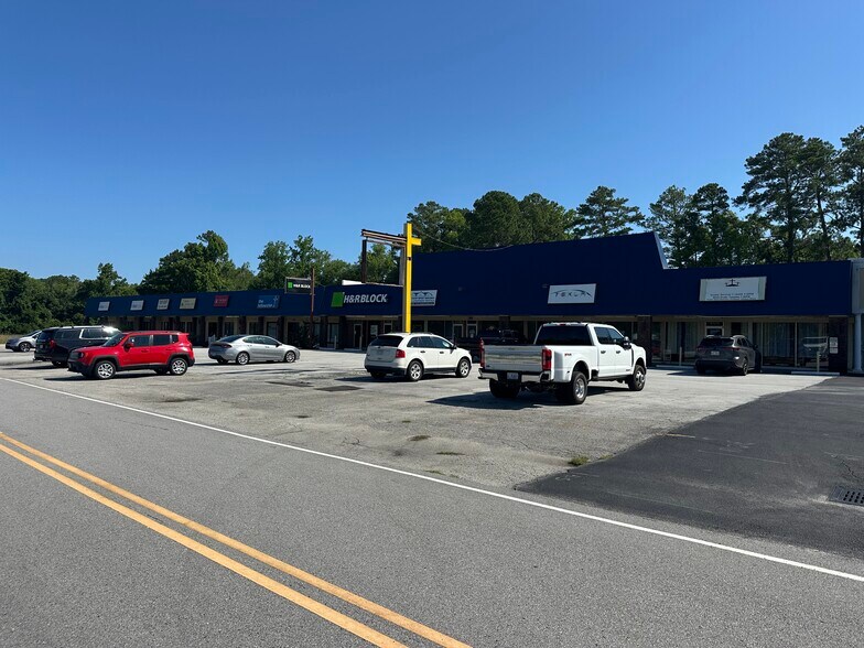 404-424A W Main St, Havelock, NC à vendre - Photo de l’immeuble – Image 1 sur 6
