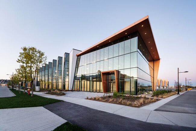 Plus de détails pour 7 King Edward St, Coquitlam, BC - Industriel/Logistique à vendre