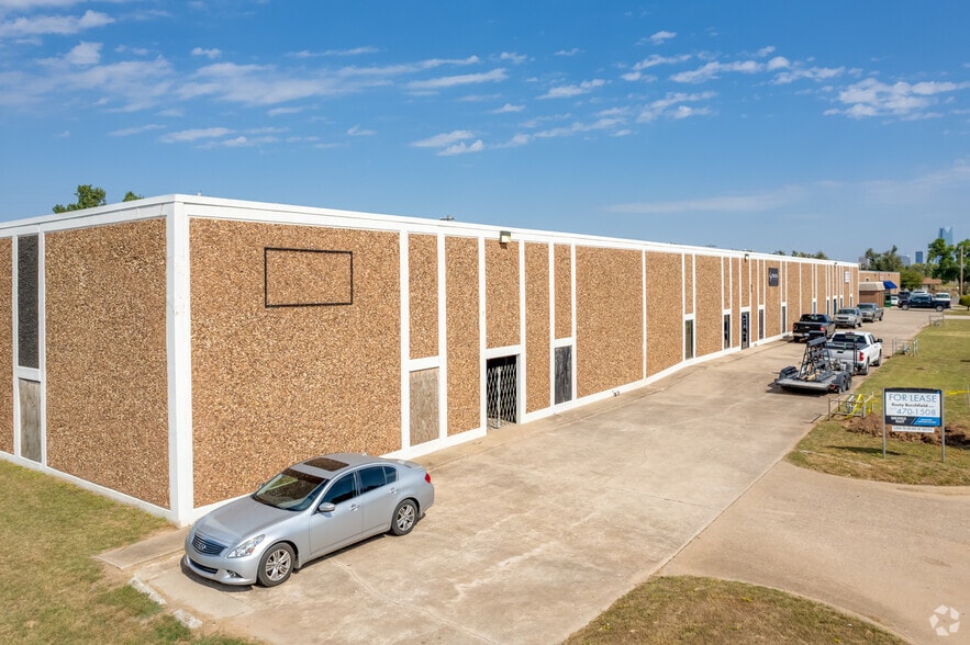 2737-2749 W California Ave, Oklahoma City, OK à louer - Photo principale – Image 1 sur 13