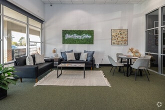 2020 W Pensacola St, Tallahassee, FL à louer Photo intérieure– Image 2 sur 10