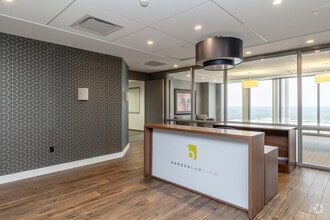 425 W Capitol Ave, Little Rock, AR à louer Photo intérieure– Image 2 sur 4