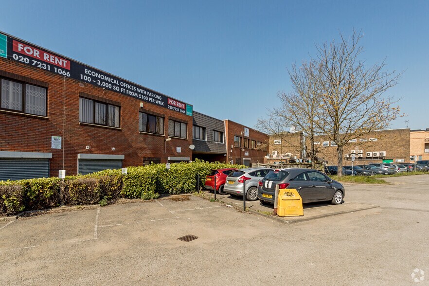 480-500 Larkshall Rd, Londres à louer - Photo de l’immeuble – Image 3 sur 9
