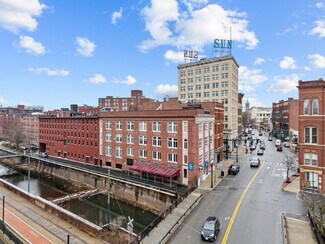 Plus de détails pour 15 Kearney Sq, Lowell, MA - Bureau à vendre