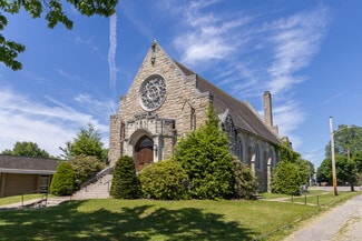 Plus de détails pour 309 N Broad St, Grove City, PA - Spécialisé à vendre