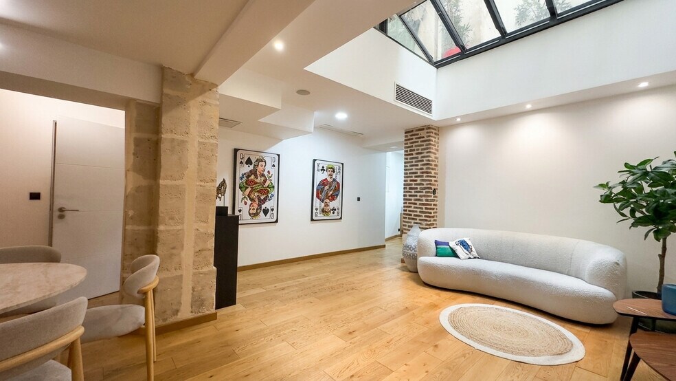 Local commercial dans Paris à vendre - Photo intérieure – Image 1 sur 8