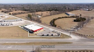 Plus de détails pour 2204 NW Broad St, Murfreesboro, TN - Local commercial à vendre