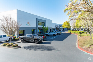 Plus de détails pour 1690-1740 Corporate Cir, Petaluma, CA - Local d'activités à louer