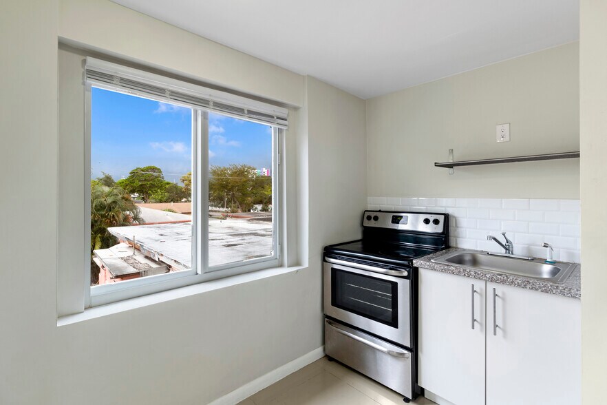 268 NW 34th St, Miami, FL à vendre - Photo de l’immeuble – Image 1 sur 92