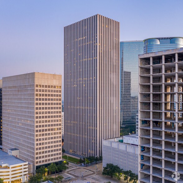 601 Jefferson St, Houston, TX à louer - Photo de l’immeuble – Image 2 sur 33