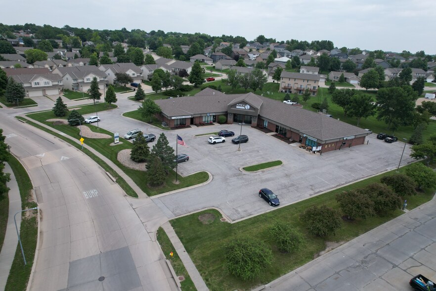 6811-6831 S 167th St, Omaha, NE à louer - Photo de l’immeuble – Image 2 sur 12