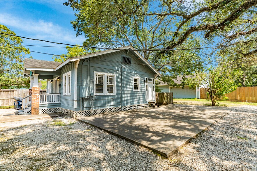 815 E Main St, League City, TX à vendre - Photo de l’immeuble – Image 3 sur 25