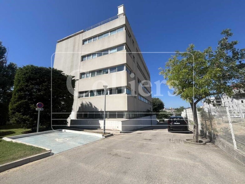 121 Ancien Chemin De Cassis, Marseille à louer - Photo de l’immeuble – Image 2 sur 3