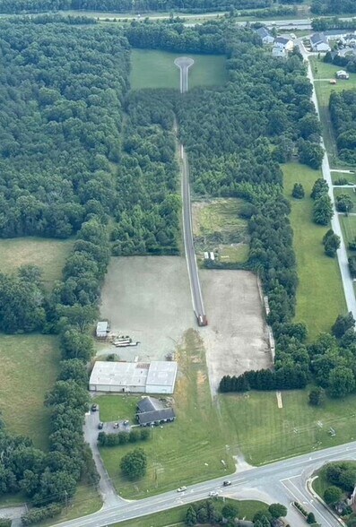 6504 Burlington Rd, Whitsett, NC à louer - Vidéo sur l’annonce professionnelle – Image 2 sur 6