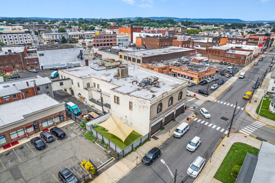 199-205 Madison St, Passaic, NJ à vendre - Photo de l’immeuble – Image 3 sur 16