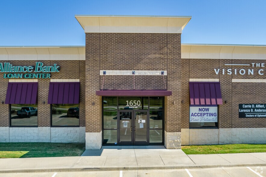 1650 N Lake Forest Dr, McKinney, TX à vendre - Photo de l’immeuble – Image 3 sur 4
