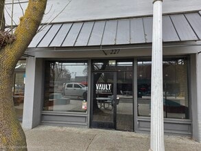 221-227 G St, Davis, CA à louer Photo de l’immeuble– Image 2 sur 14