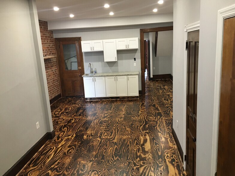 624 E Girard Ave, Philadelphia, PA à louer - Photo de l’immeuble – Image 3 sur 16