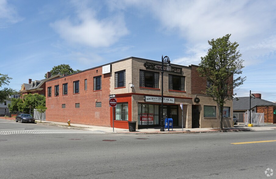 924-934 Main St, Springfield, MA à louer - Photo de l’immeuble – Image 2 sur 23