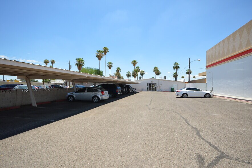 5008 W Glendale Ave, Glendale, AZ à louer - Photo de l’immeuble – Image 3 sur 11