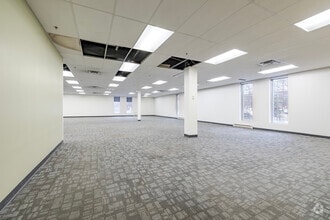 395 Av Sainte-Croix, Montréal, QC à louer Photo intérieure– Image 1 sur 6