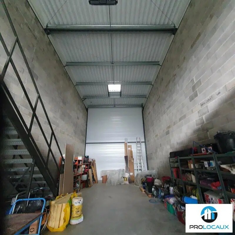 735 Rue René Rambaud - Za Le Par, Voiron à louer Photo de l’immeuble– Image 1 sur 12