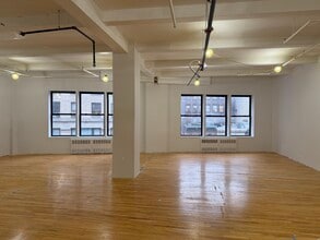 928 Broadway, New York, NY à louer Photo intérieure– Image 1 sur 5