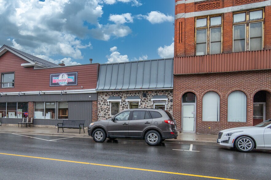 58 Dundas St E, Napanee, ON à vendre - Photo de l’immeuble – Image 3 sur 25