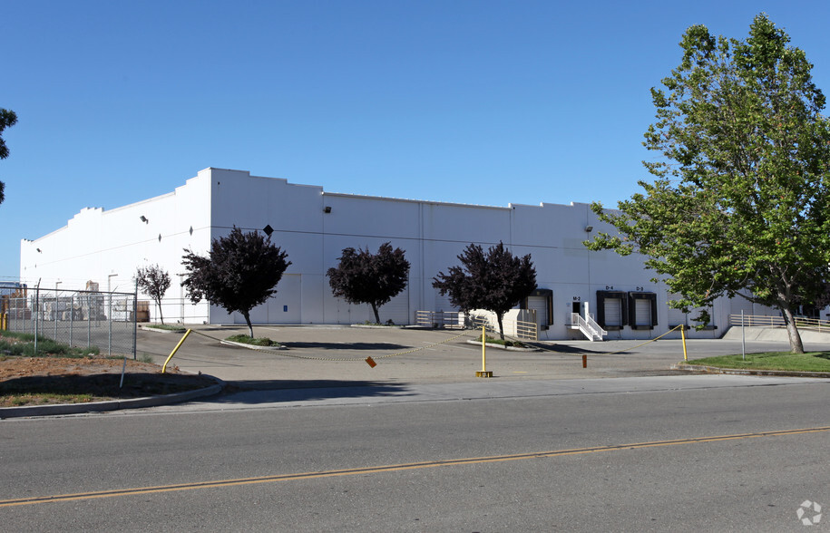 2518 Boeing Way, Stockton, CA à louer - Photo principale – Image 1 sur 3