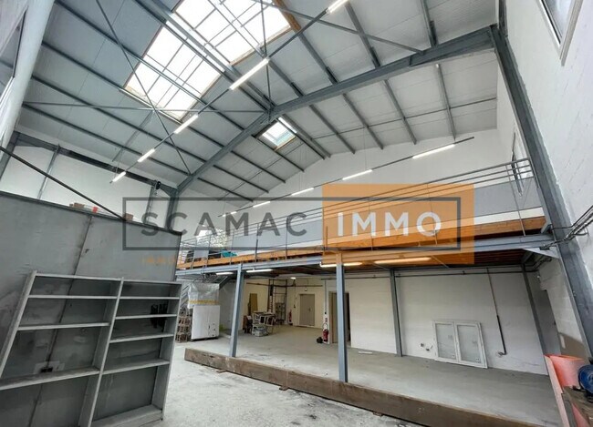 Plus de détails pour 1 Rue De Paris, 77183 Croissy-Beaubourg, Croissy-Beaubourg - Industriel/Logistique à vendre