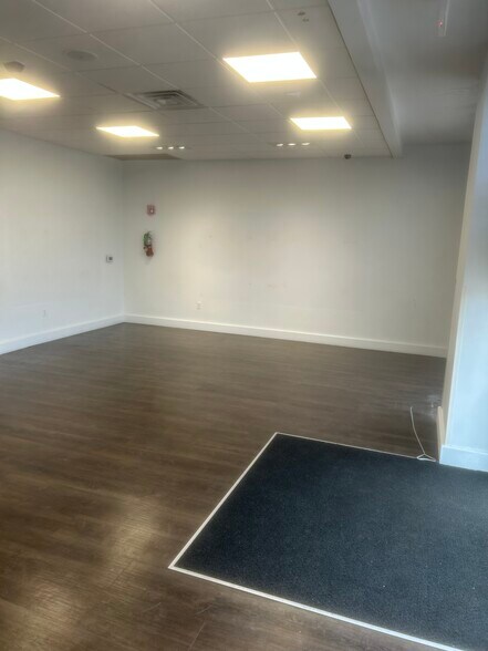 4025 Veterans Memorial Blvd, Metairie, LA à louer - Photo intérieure – Image 3 sur 6