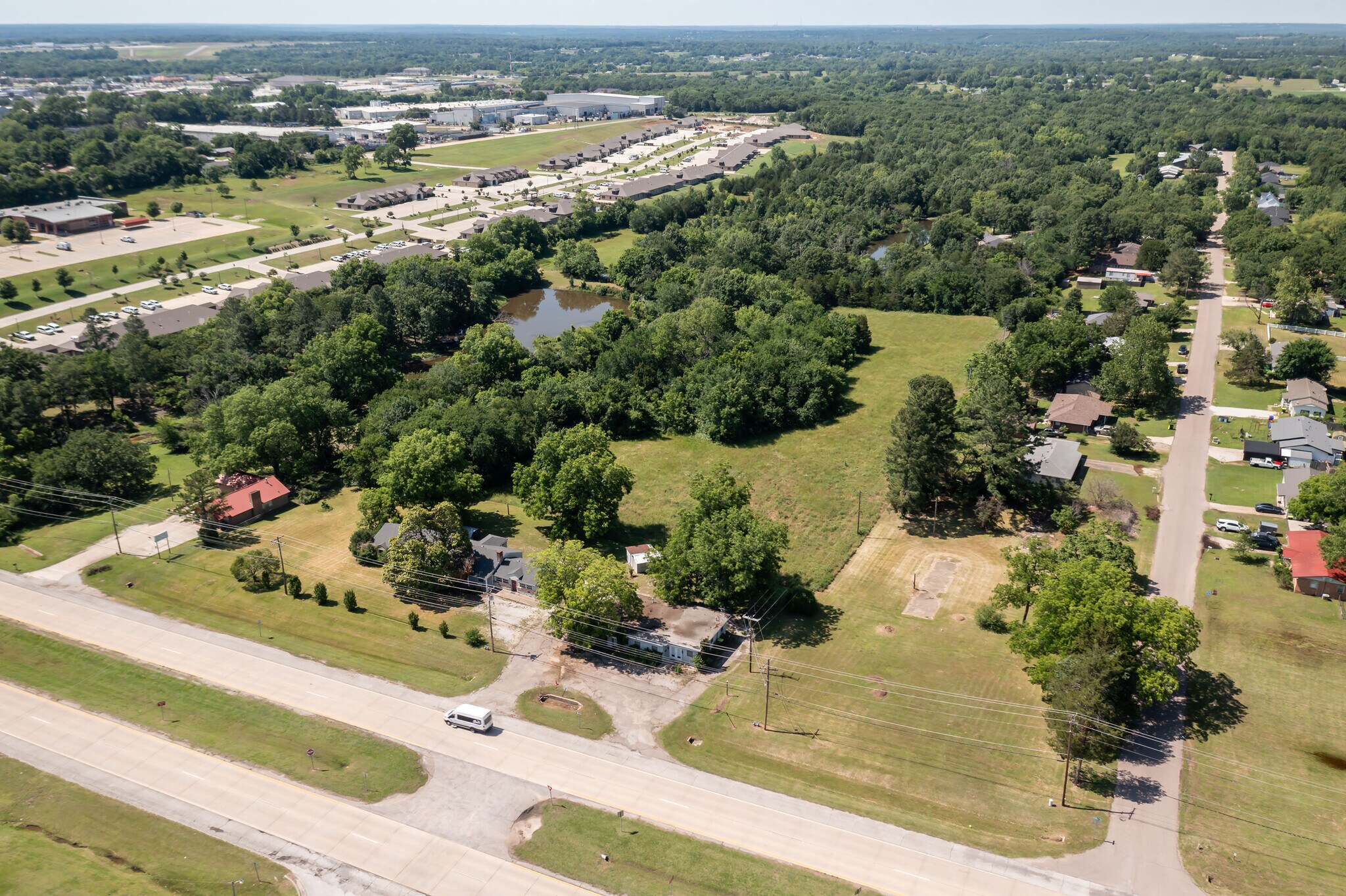 2600 Arlington St, Ada, OK à vendre Aérien– Image 1 sur 36