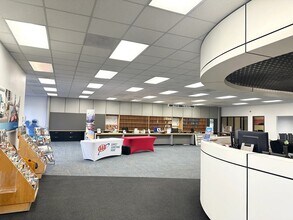 2100 S Tamiami Trl, Venice, FL à vendre Photo intérieure– Image 2 sur 10