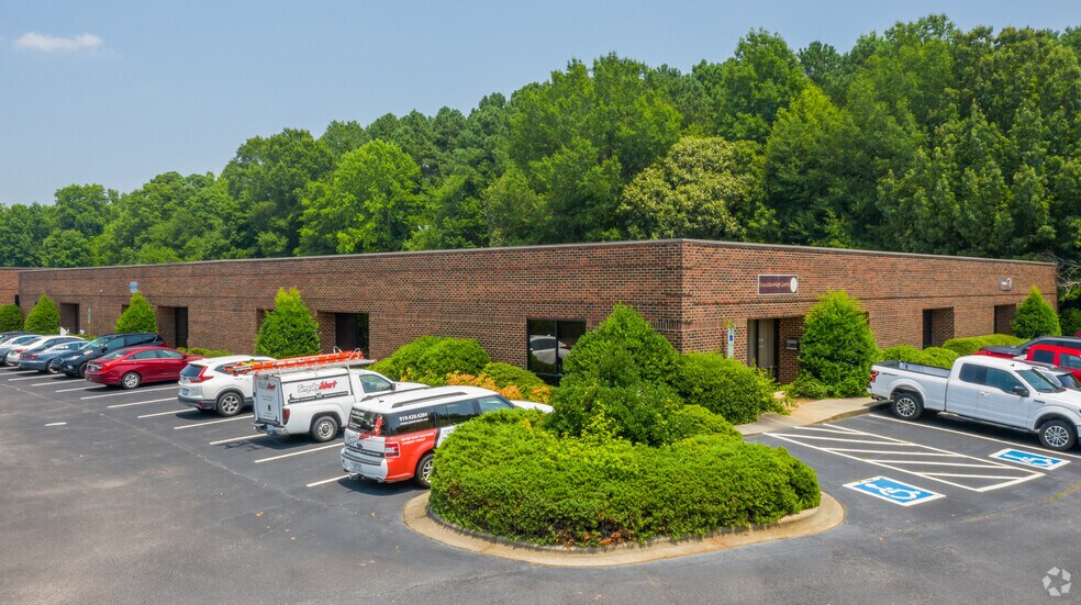 102-120 Donmoor Ct, Garner, NC à louer - Photo principale – Image 1 sur 6