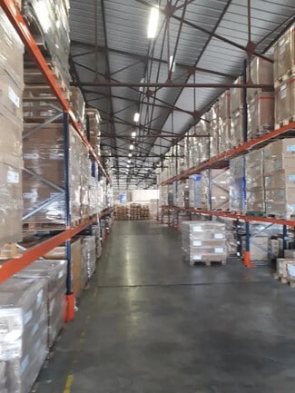 Plus de détails pour Industriel/Logistique à louer