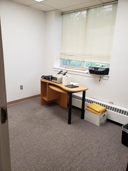 7300 City Ave, Philadelphia, PA à louer - Photo intérieure – Image 3 sur 7