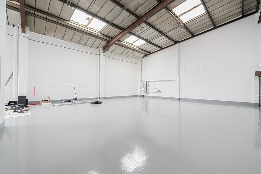Unit 8 Barratt Way Way, Harrow à louer - Photo de l’immeuble – Image 3 sur 15