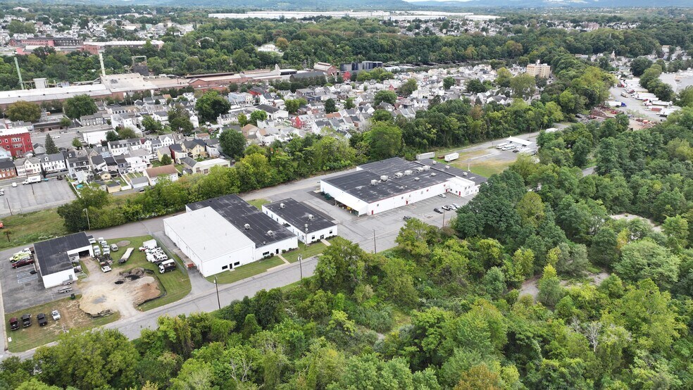 125-155 Howard St, Phillipsburg, NJ à louer - Photo de l’immeuble – Image 3 sur 105