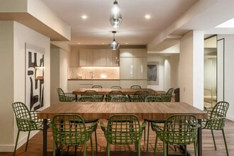 35 Rue De Monceau, Paris à louer Photo intérieure– Image 1 sur 3