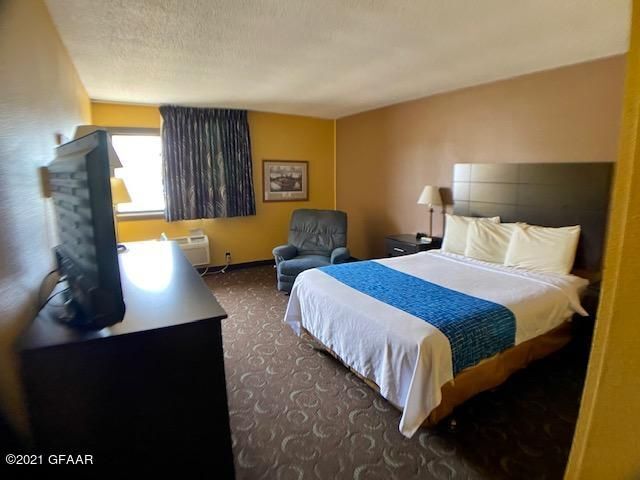903 Park St W, Park River, ND à vendre - Photo intérieure – Image 3 sur 18