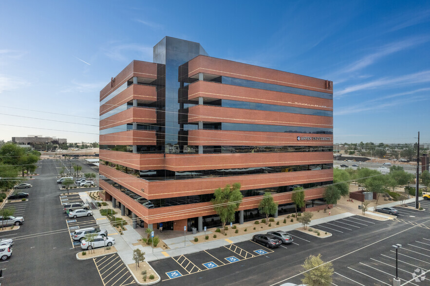 4605 E Elwood St, Phoenix, AZ à louer - Photo de l’immeuble – Image 1 sur 10